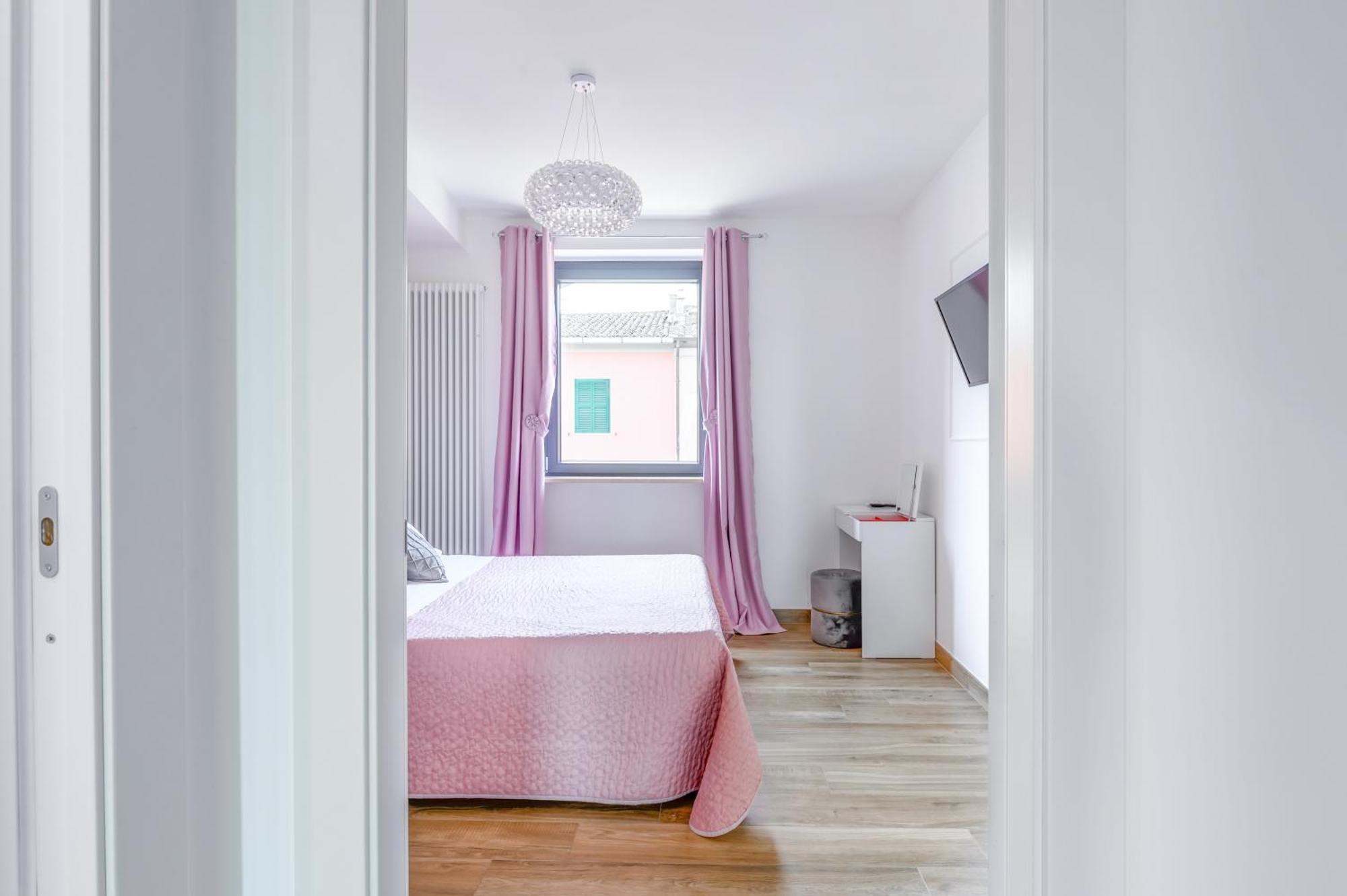 Casa Vacanze Maddalena - Palazzetto Sul Lago - Diamante Rosa Marta Exteriör bild