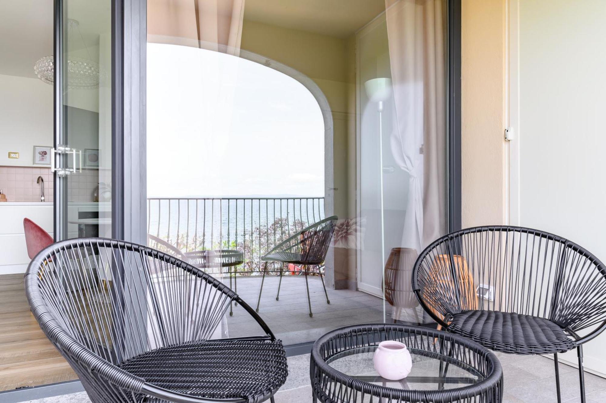 Casa Vacanze Maddalena - Palazzetto Sul Lago - Diamante Rosa Marta Exteriör bild